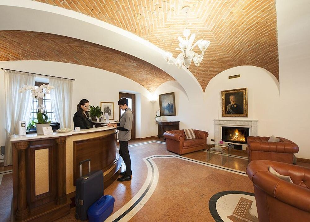 Albergo La Corte Albertina Bra Extérieur photo